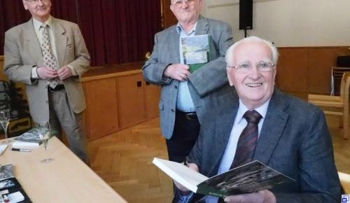 4. Band aus der Buchreihe "Lebendige Geschichten aus Yach" wird veröffentlicht 4. Band aus der Buchreihe "Lebendige Geschichten aus Yach" wird veröffentlicht